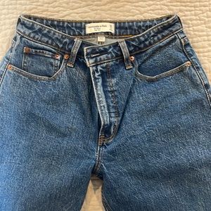 Abercrombie curve love mom jeans
